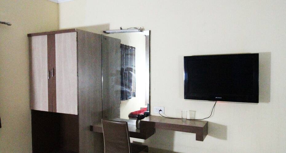 Hotel Sunrise, Mahabaleshwar 4